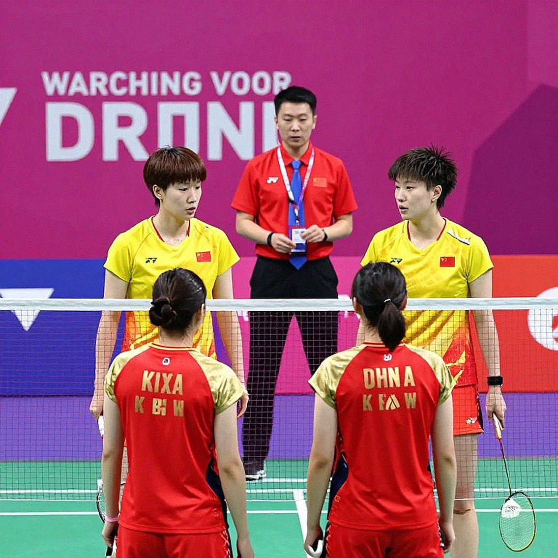 Chín thấu kính đọc làng F1 giữa kỳ chuyển nhượng: Nghề lọc tín hiệu khỏi tiếng ồn