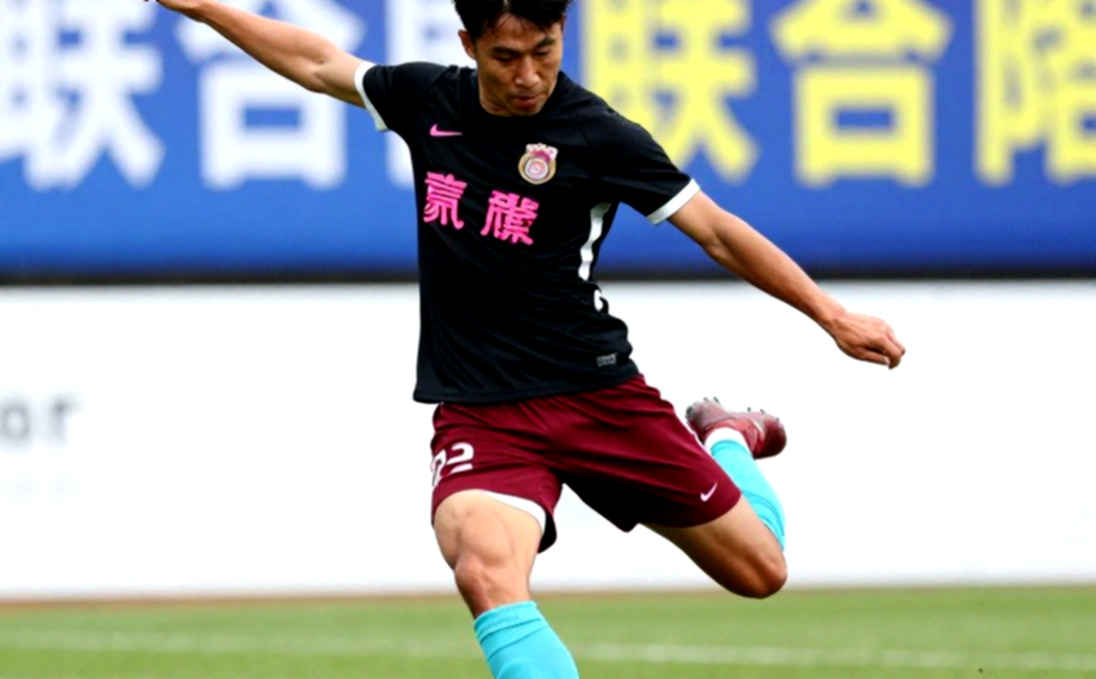 V.League giữa dòng tiền và học viện: bóng đá Việt Nam định giá tương lai như thế nào