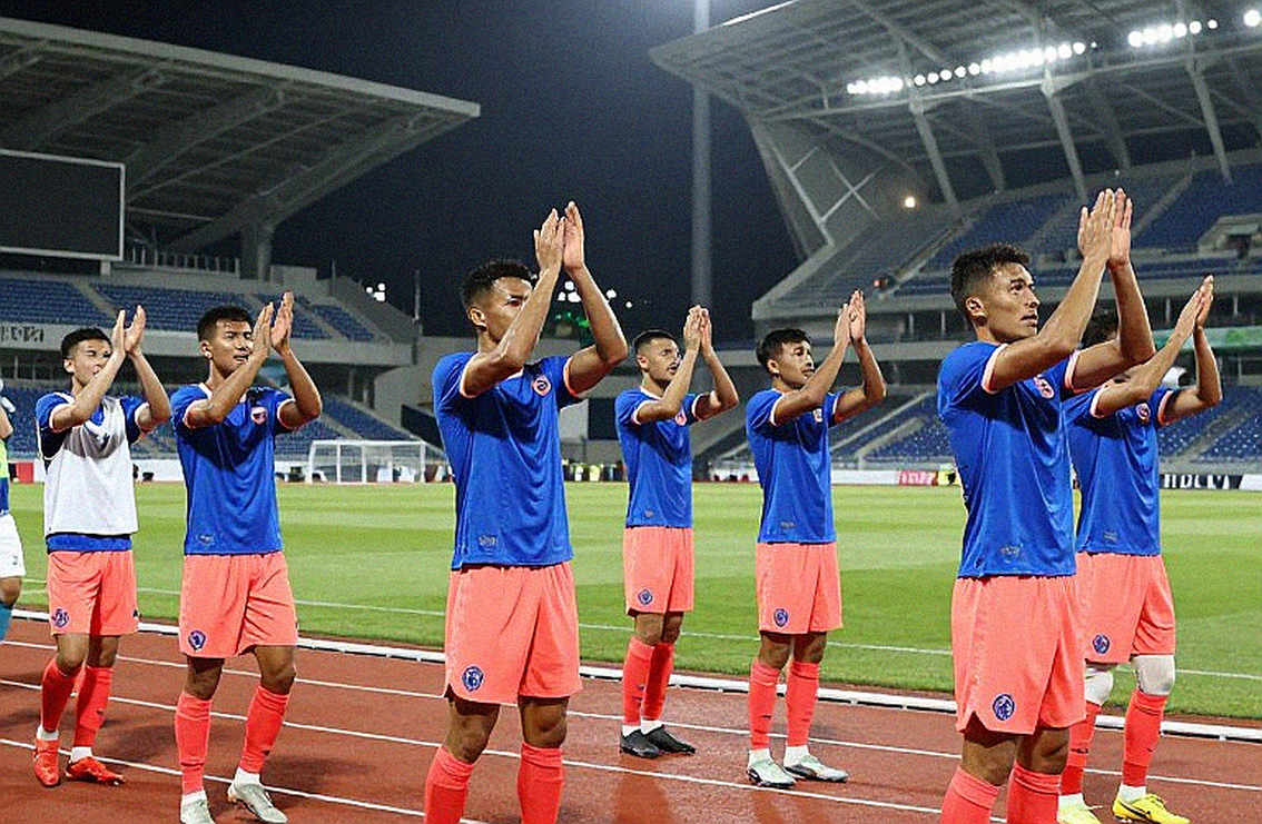 Xuân Son rách cơ đùi: đội tuyển Việt Nam mất mũi nhọn trước trận quyết định với Thái Lan
