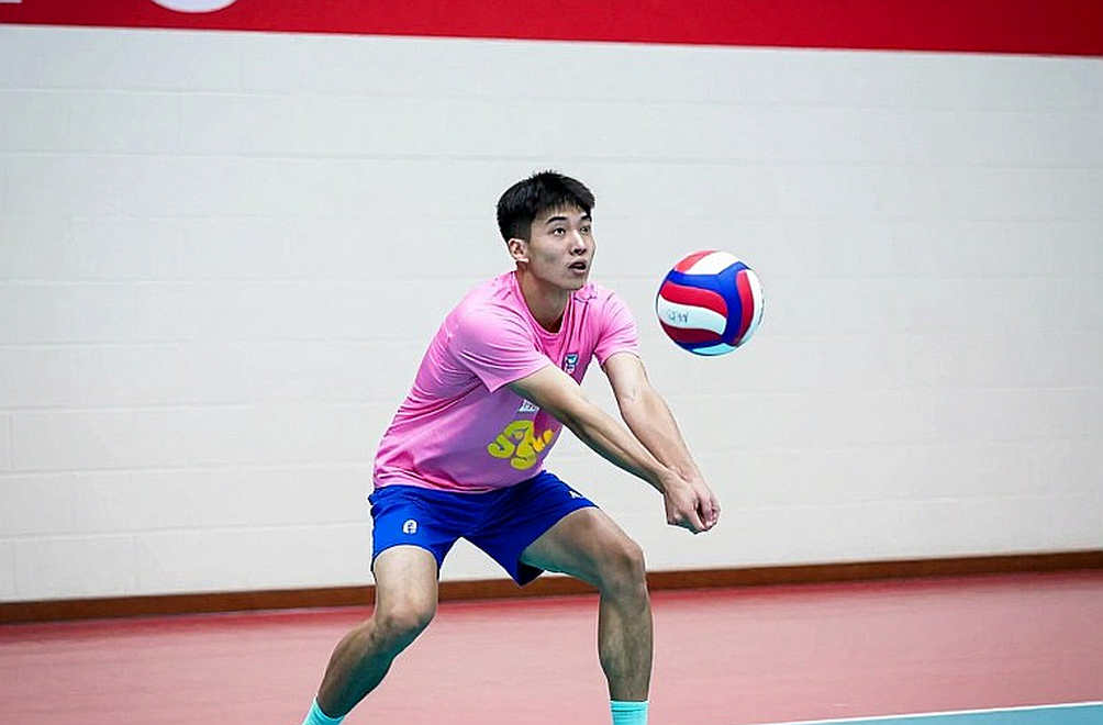 Cỗ máy phân tích esports trả về trang giấy trắng