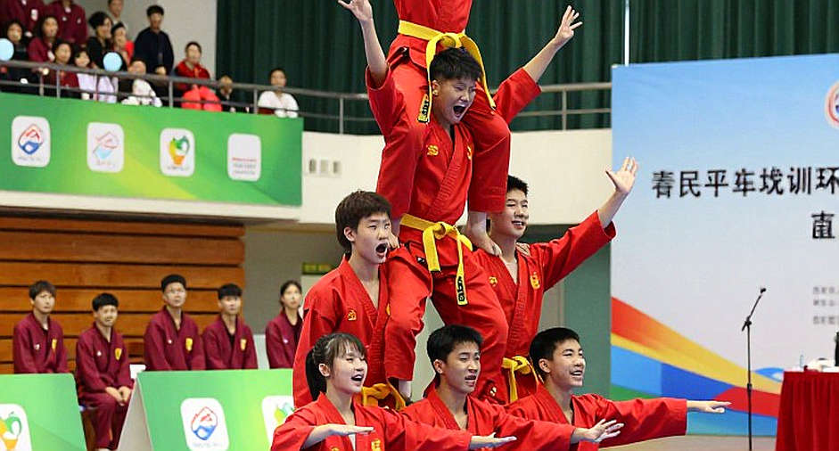 Before the Bangkok Bell: Vietnamese Martial Arts and the Twelve-Minute Equation Before the Bangkok Bell: Vietnamese Martial Arts and the Twelve-Minute Equation