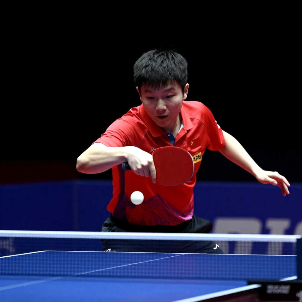 Bạc kép của hai tay vợt Anh ở Le Mans: 80 vận động viên Parkinson từ 10 quốc gia, và một mô hình bóng bàn không cần điểm số